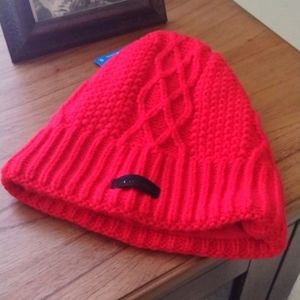 NWT Columbia Red beanie
